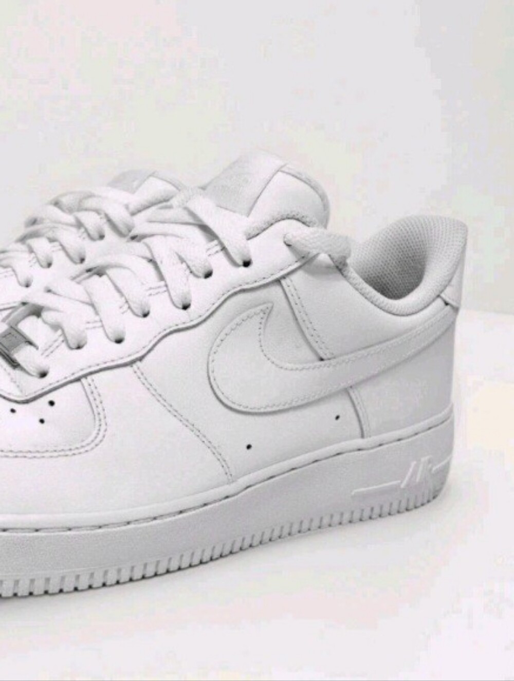 Nike Air Force 1 Low '07 Men’s Low Top Leather LaceUp White 315122-111 Size 10.5